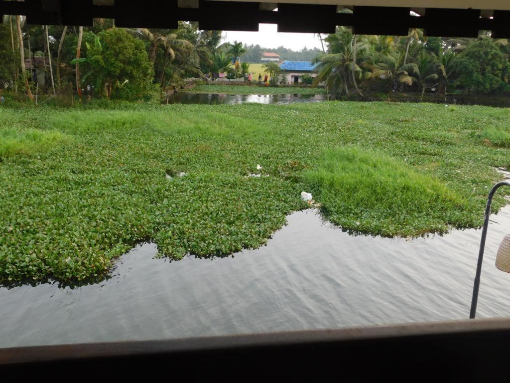 Paloma Backwater Resorts Alappuzha Екстериор снимка